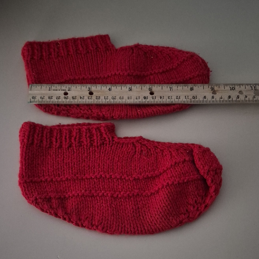 Red Knitted Women's Pull On Slippers